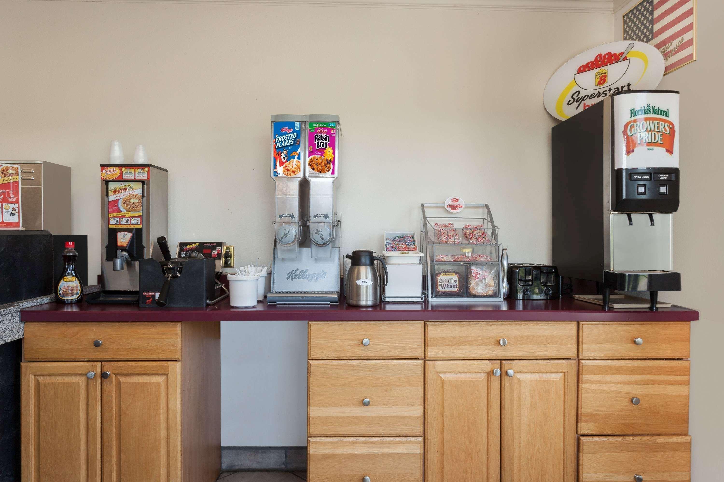 ซูเปอร์ 8 บาย วินด์แฮม แฮร์ริสเบิร์ก เฮอร์ชีย์ เวสต์ Motel ภายนอก รูปภาพ
